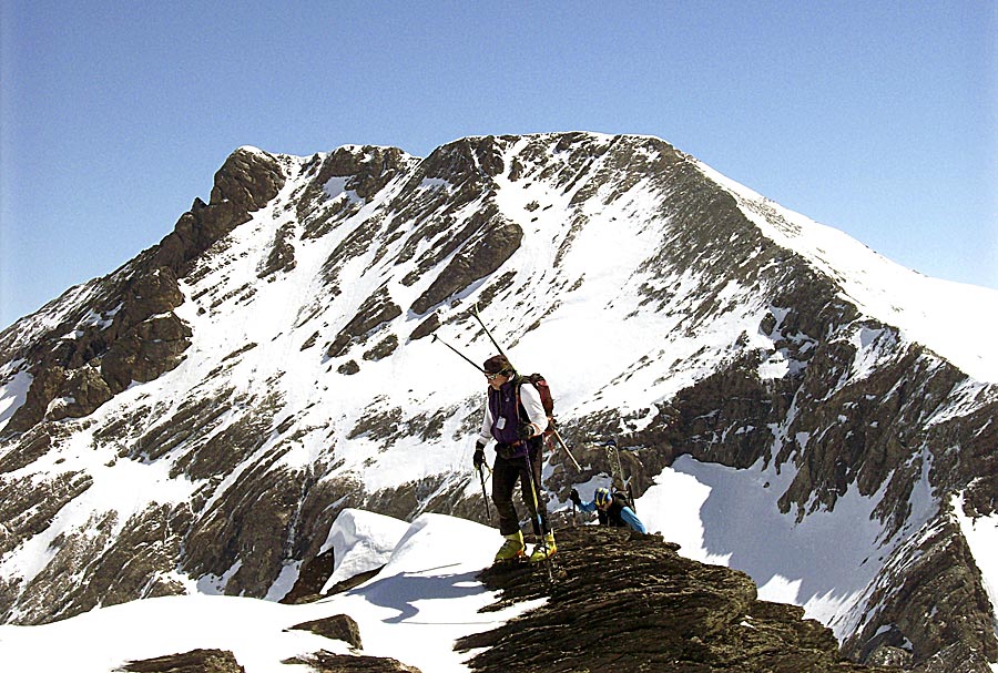 Esquí de montaña por el Chinipro. Foto: Javier Alvira (MAB).