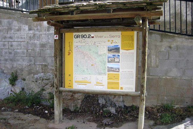 GR 90.2 en Viver de la Sierra.