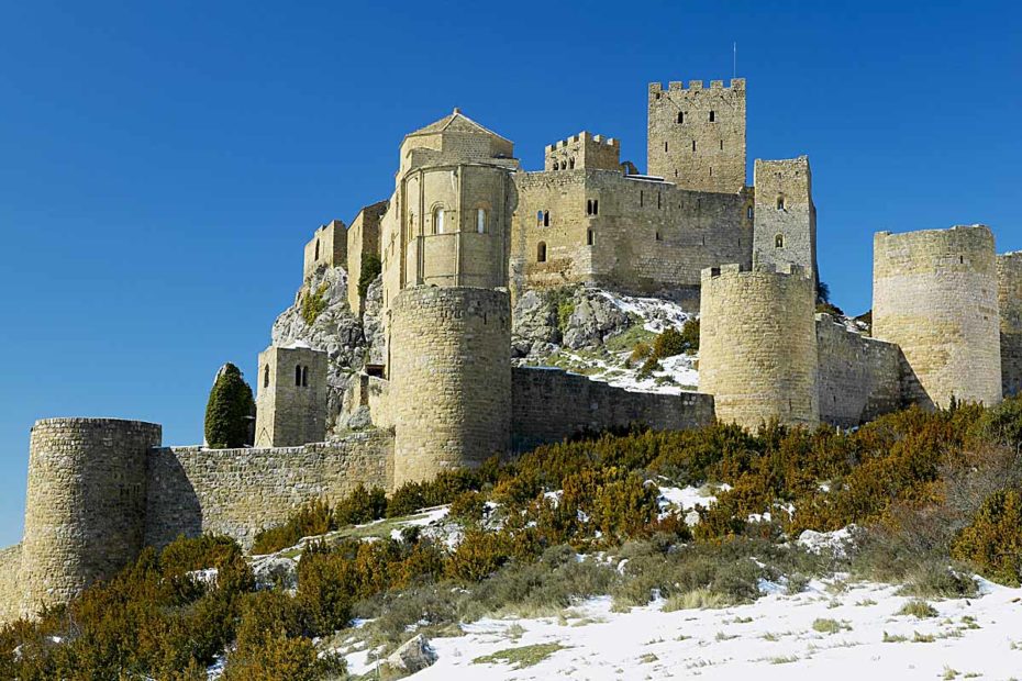 Milenario del castillo de Loarre, 20 libros y mapas para conocer su entorno  | aragondocumenta.com